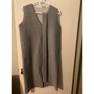 Long Sleeveless V-Cut Grey Felt Dress with Belt